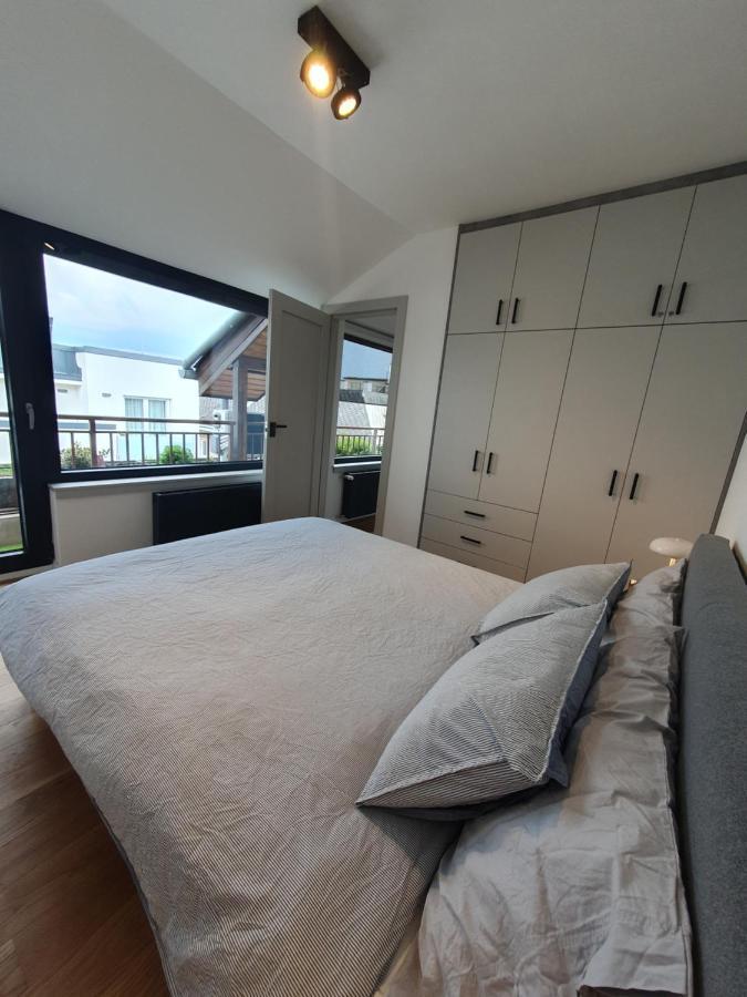 Modern Floor Loft With Balcony דירה בודפשט