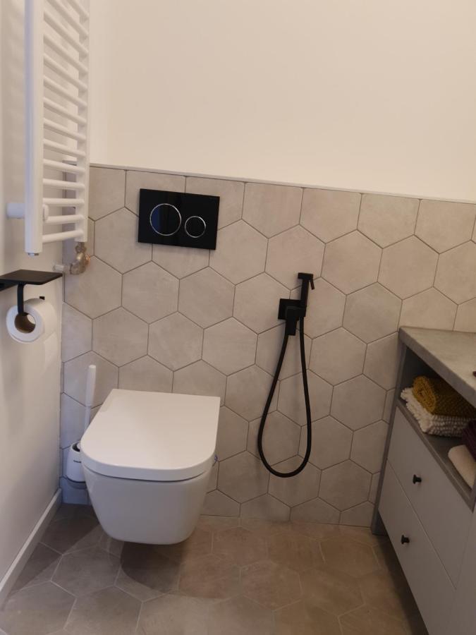 Modern Floor Loft With Balcony דירה