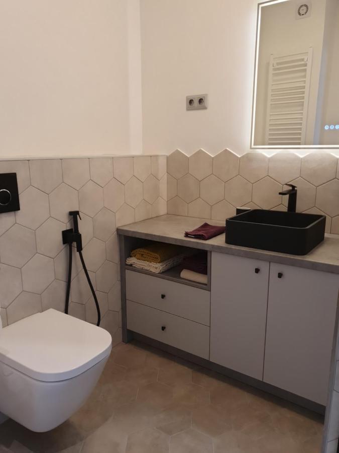 דירה Modern Floor Loft With Balcony *