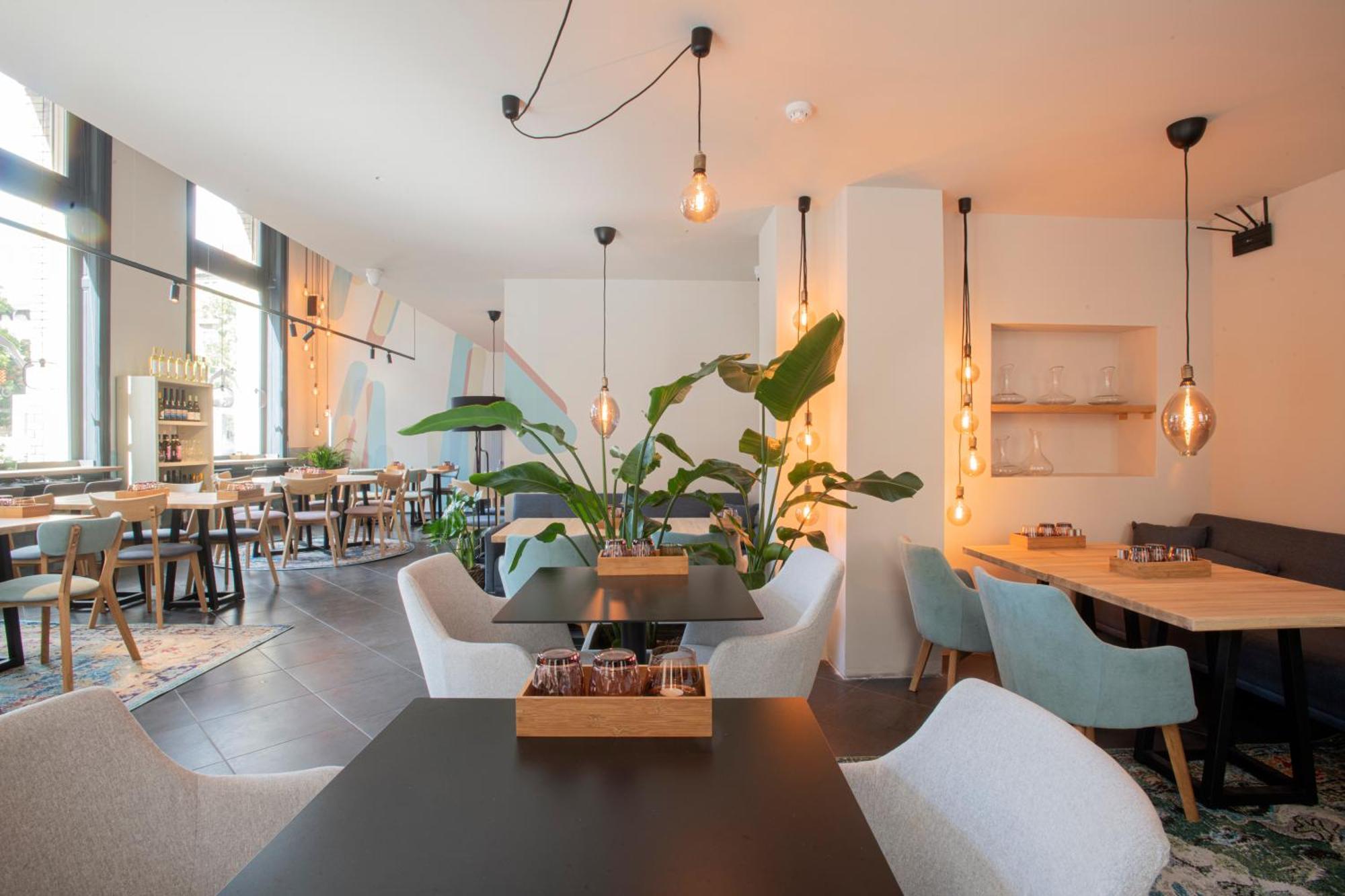 Modern Floor Loft With Balcony דירה